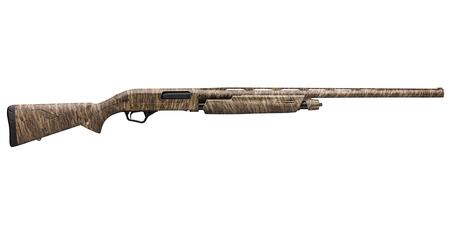 SXP WATERFOWL HUNTER 12 GAUGE PUMP-ACTION SHOTGUN WITH MOSSY OAK BOTTOMLAND CAM