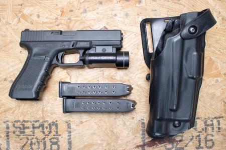 GLOCK / GLOCK INC 17GEN4 9MM NS POLICE TRADE (GOOD) 