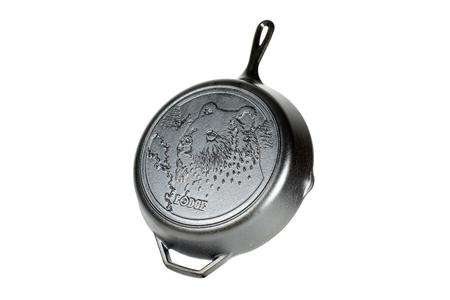 WILDLIFE SERIES™ 12 INCH CAST IRON BEAR SKILLET 