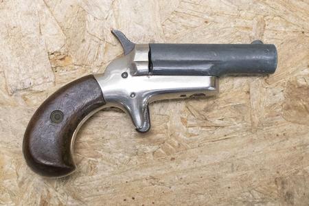 COLT DERRINGER 22 SHORT TRADE