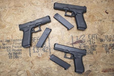  17GEN5 9MM FRONT SERRATIONS NIGHT SIGHTS (VERY GOOD) 