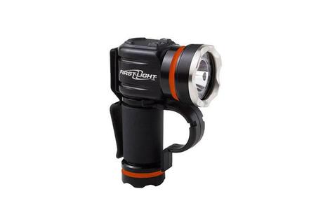 T-MAX PRO 700 LUMEN FLASHLIGHT