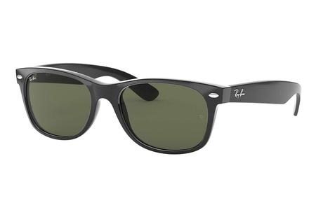 NEW WAYFARER CLASSIC WITH GLOSS BLACK FRAME AND GREEN CLASSIC G-15 LENSES