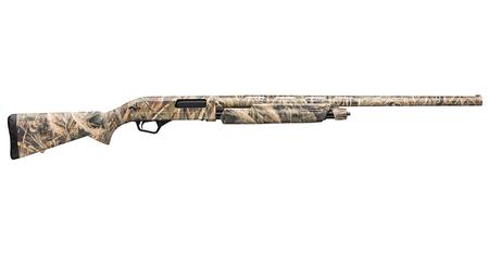 SXP WATERFOWL HUNTER 12 GAUGE PUMP ACTION SHOTGUN WITH 28 INCH BARREL AND REALT