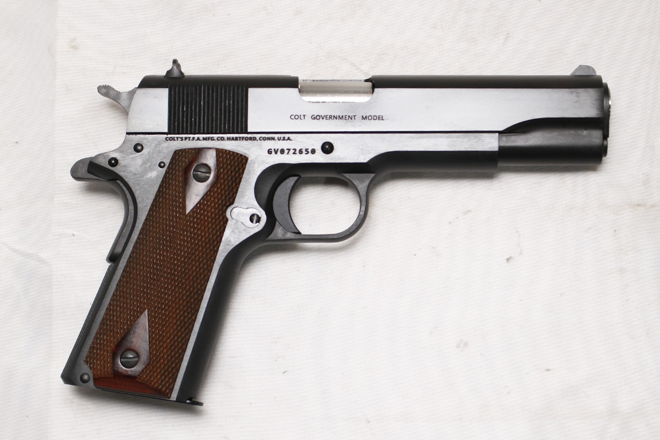 COLT 1911 Classic 45 ACP Pistol with Rosewood Grips (Blemished)