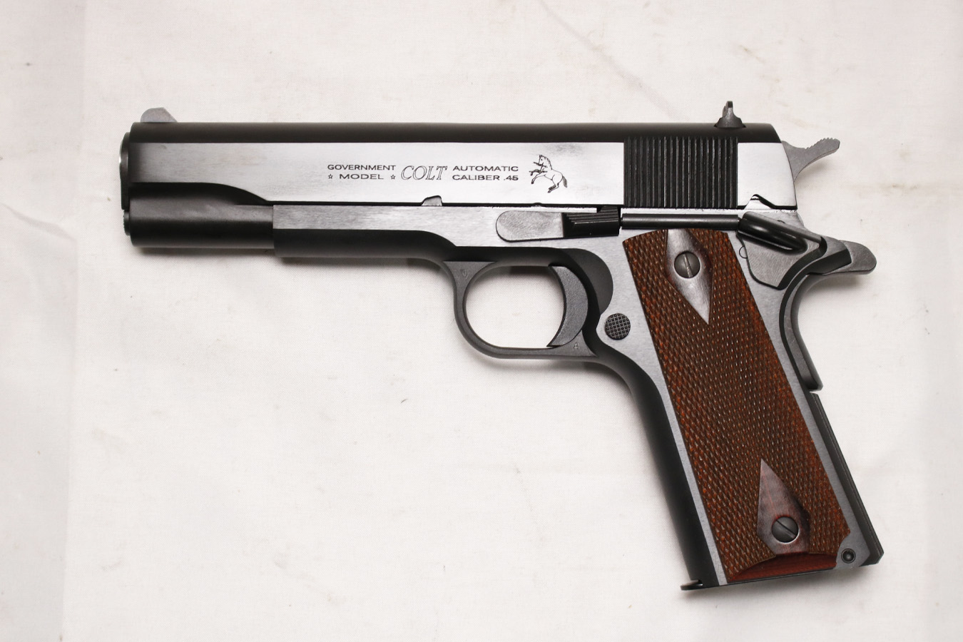 COLT 1911 Classic 45 ACP Pistol with Rosewood Grips (Blemished)